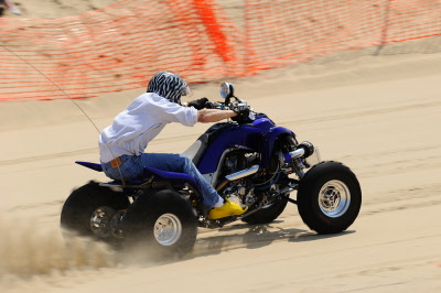 n_sane_raptor_27124711-2010dunefest-0068x1000